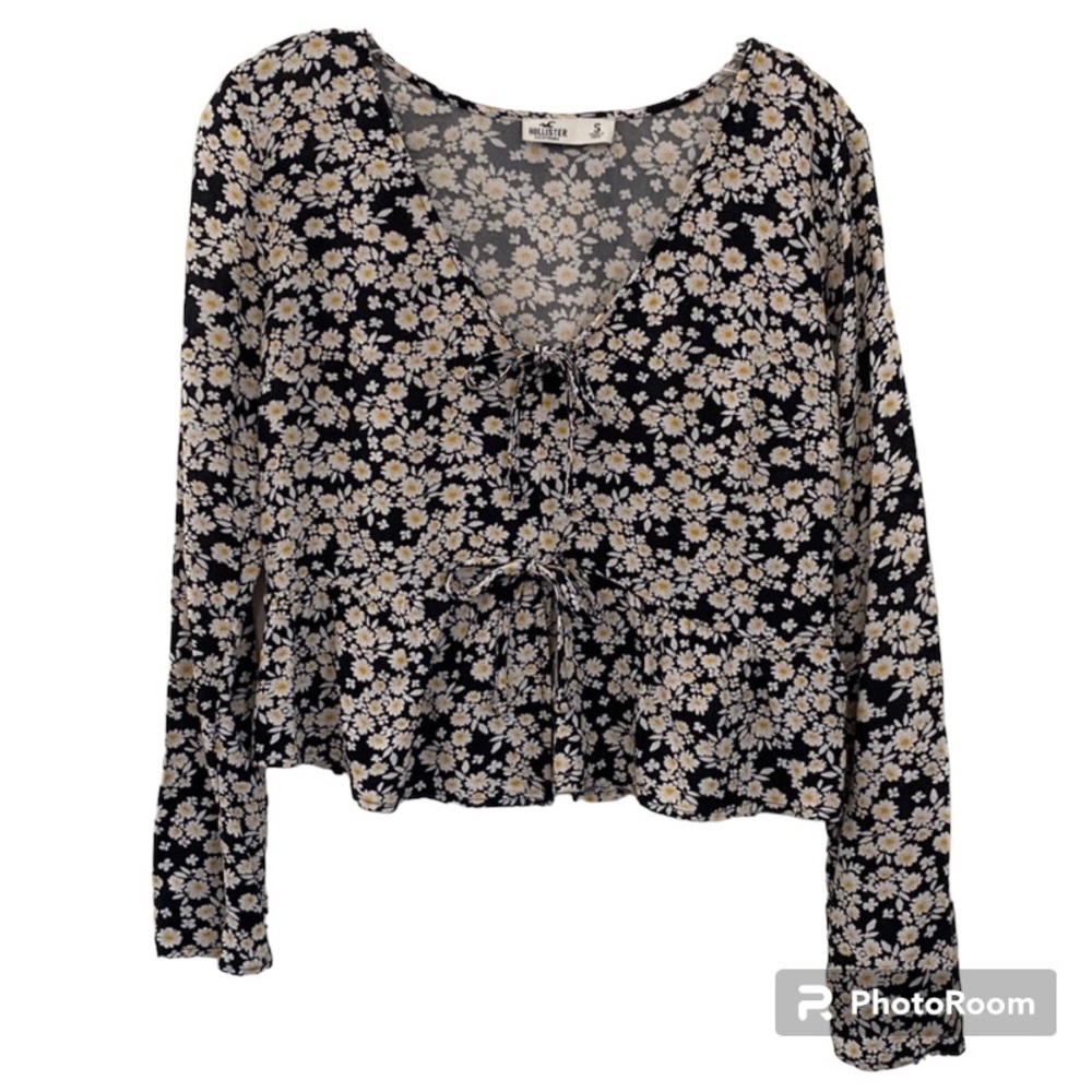 Hollister Black, White & Yellow Floral Long Sleeve Top With Tie Front De…